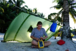 Exped Tarp Poncho -Terre Sauvage exped tarp poncho 02 2