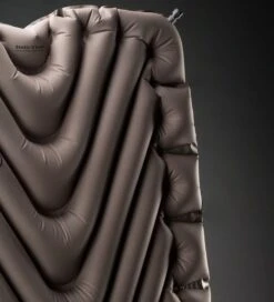 Matelas Klymit Static V Luxe 8 Matelas Klymit Static V Luxe -Terre Sauvage matelas gonflable klymit static v luxe 04