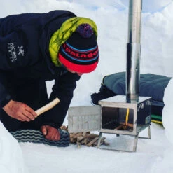 Winnerwell Fastfold Titanium Camping Stove -Terre Sauvage poele winnerwell fastfold titanium camping stove 64