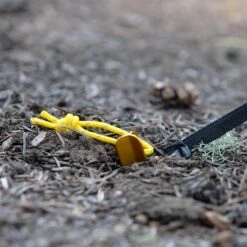 Six Moon Designs 6 Piece Stake Set -Terre Sauvage sardines alu six moon design 6 piece stake set 03